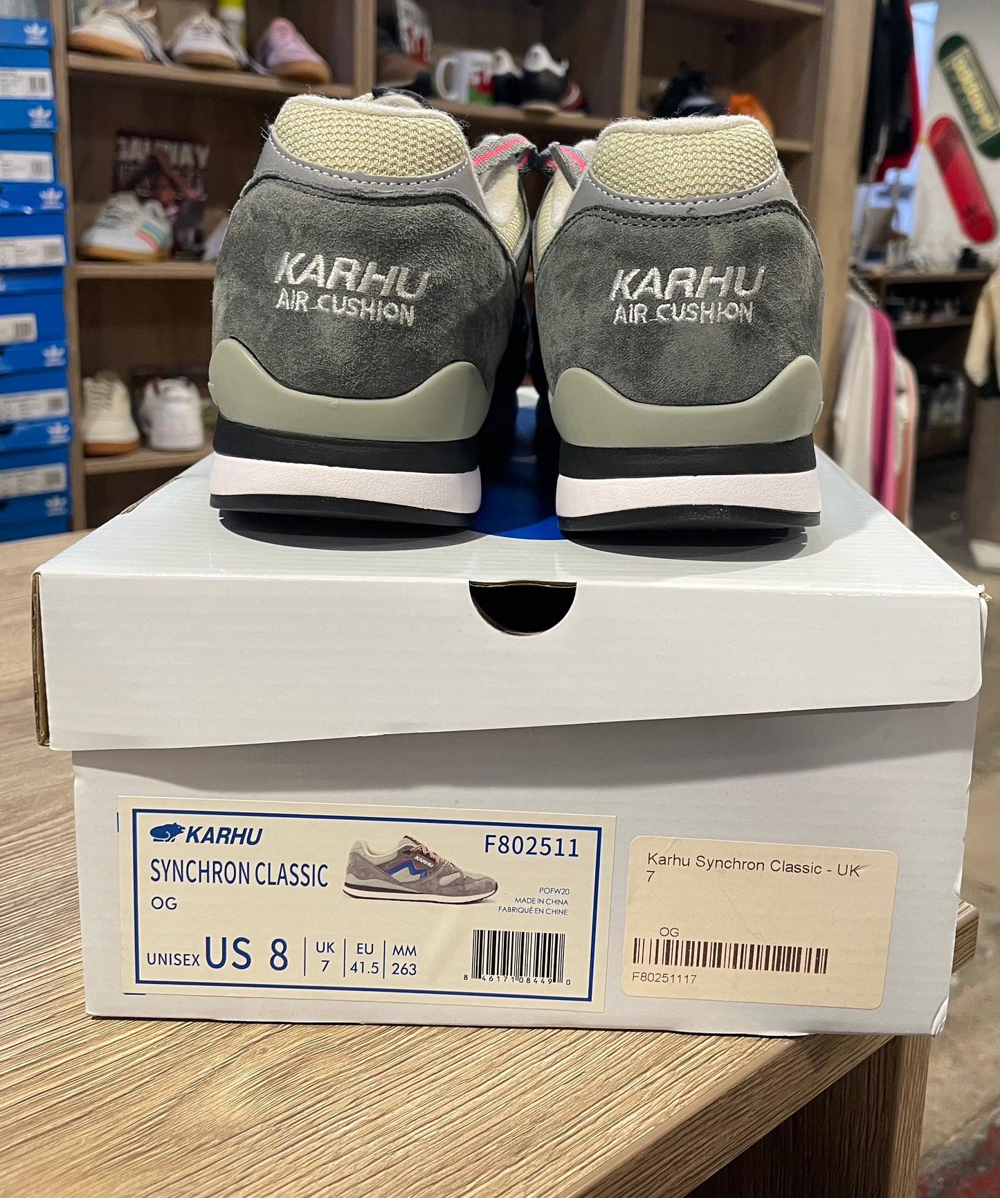 Karhu Synchron Classic