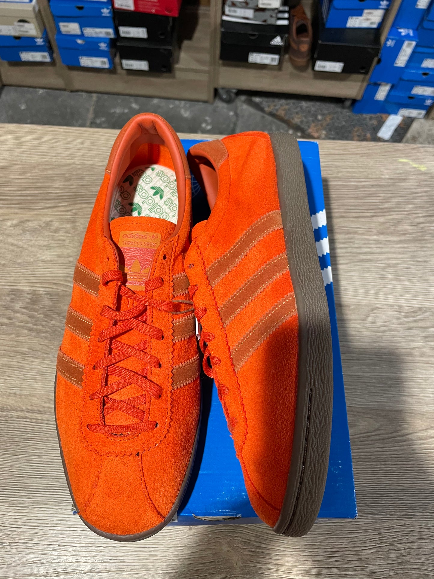 Adidas Tobacco Gruen.
