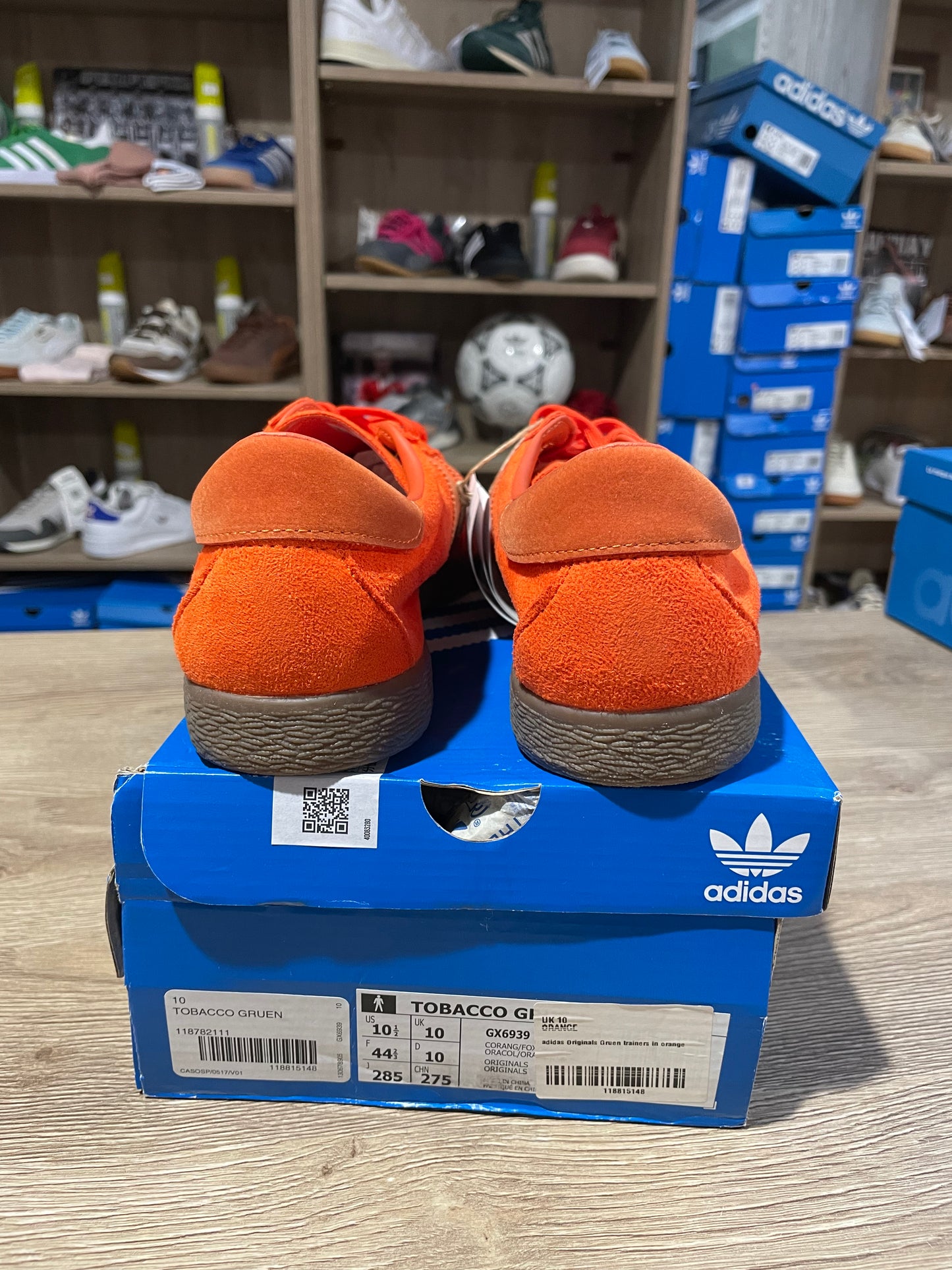 Adidas Tobacco Gruen.