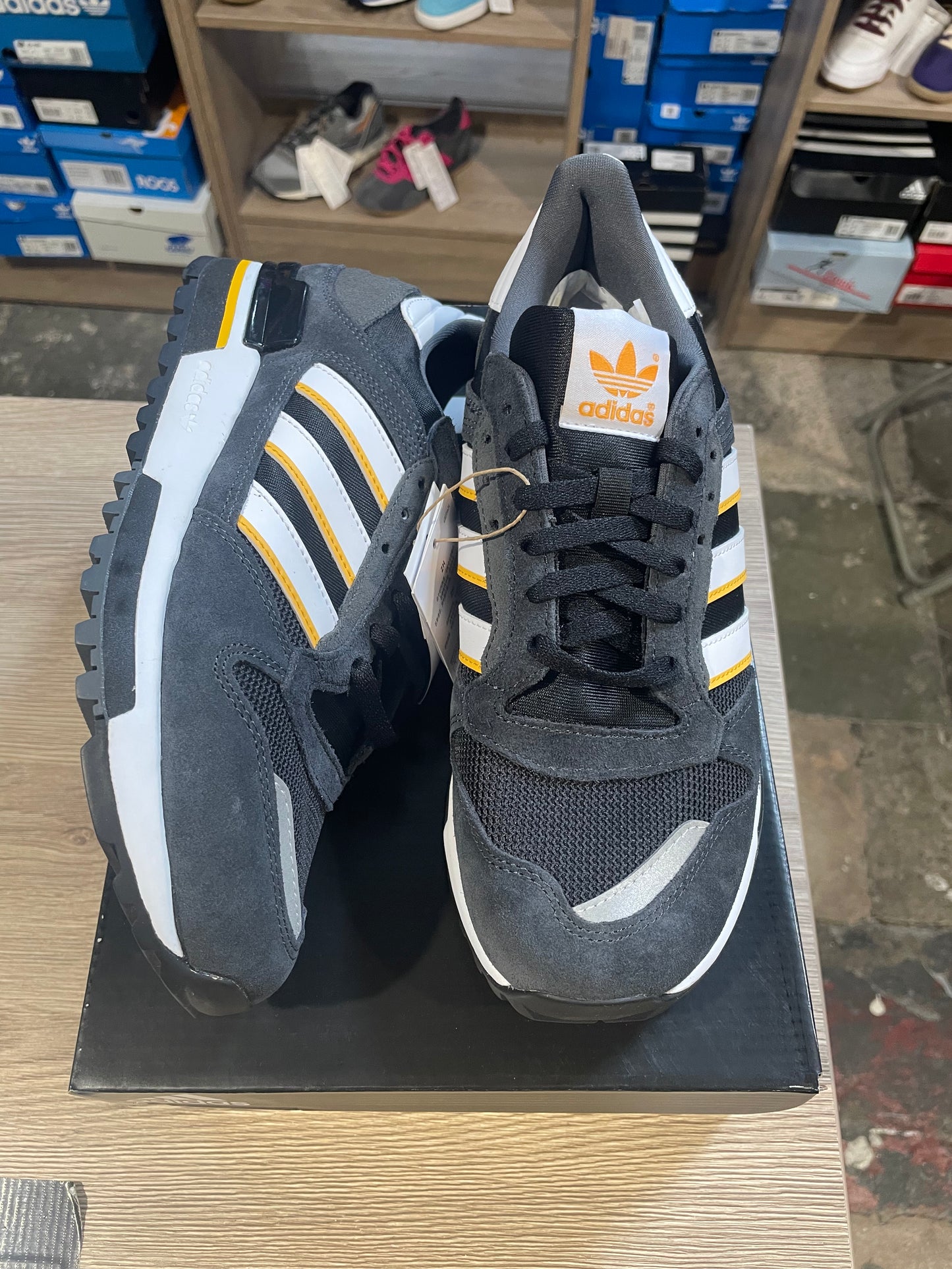 Adidas ZX 600