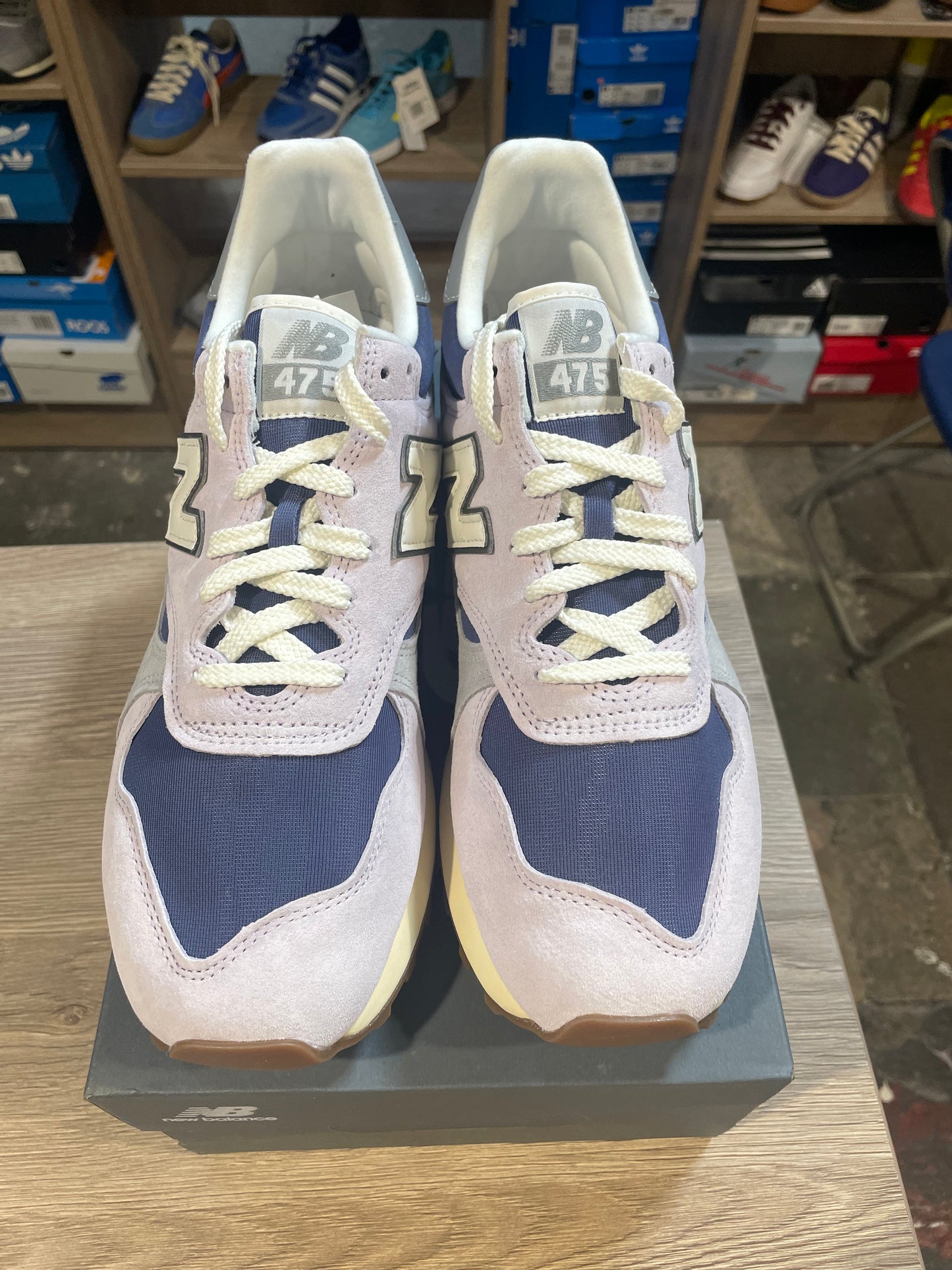 New Balance 475